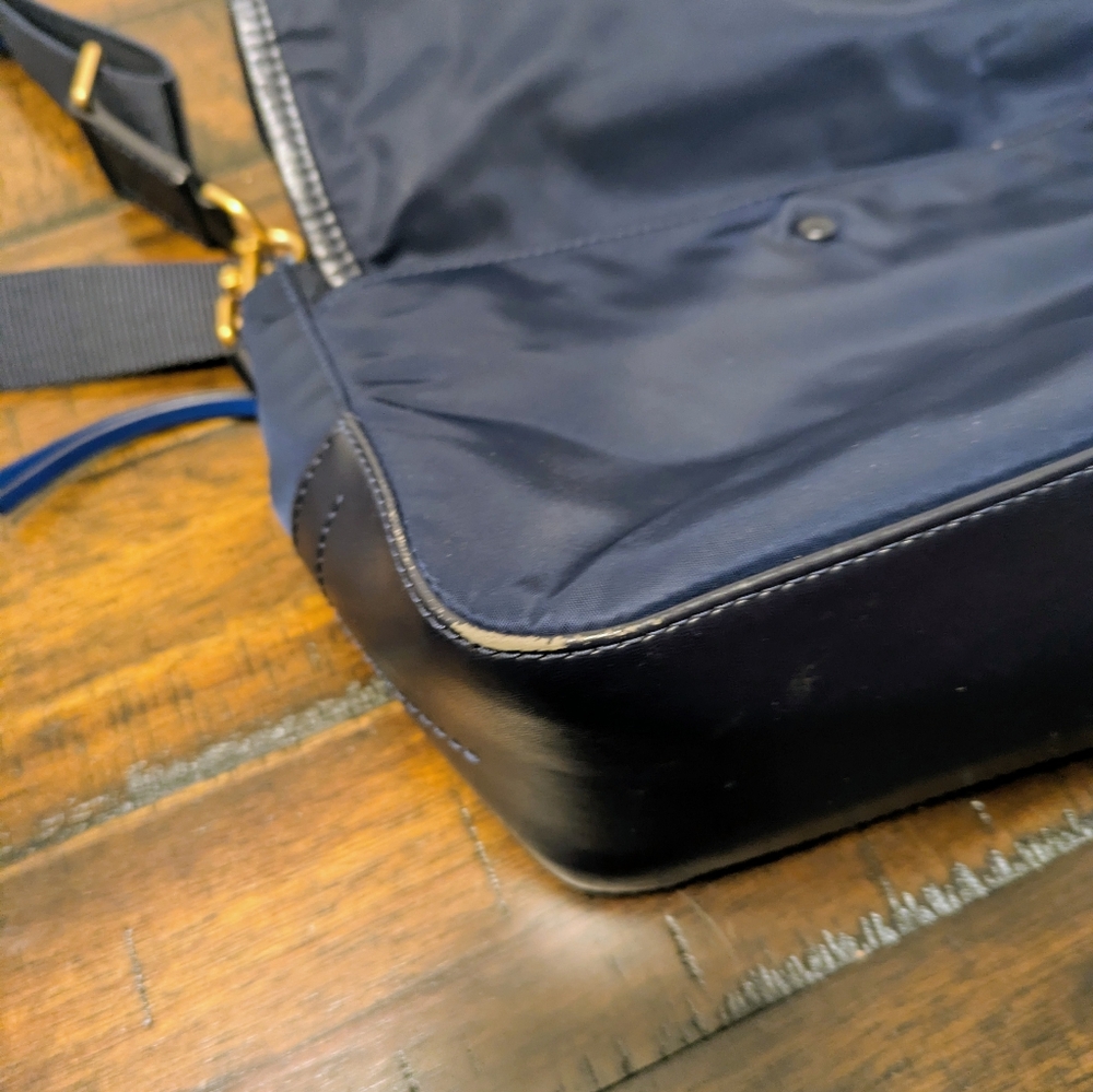 Tory Burch Black Crossbody Bag - Picture 4 of 10